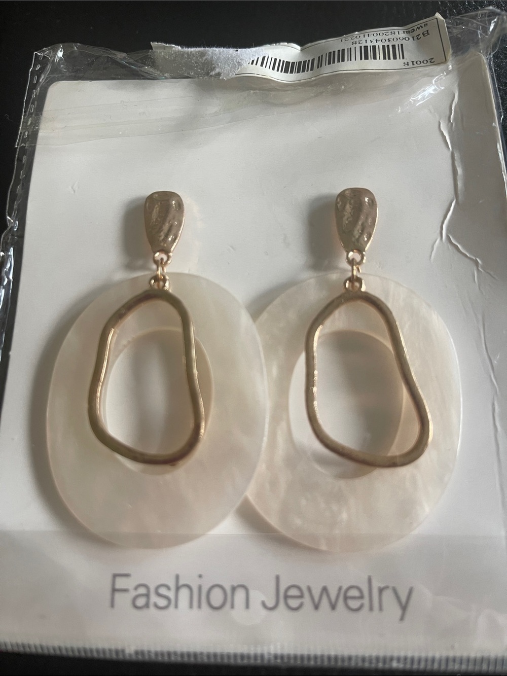 Fashion Jewelry Gold and Cream Irregular Oval Drop Earrings